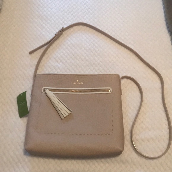 kate spade Handbags - ♠️Kate Spade♠️ cross body purse
